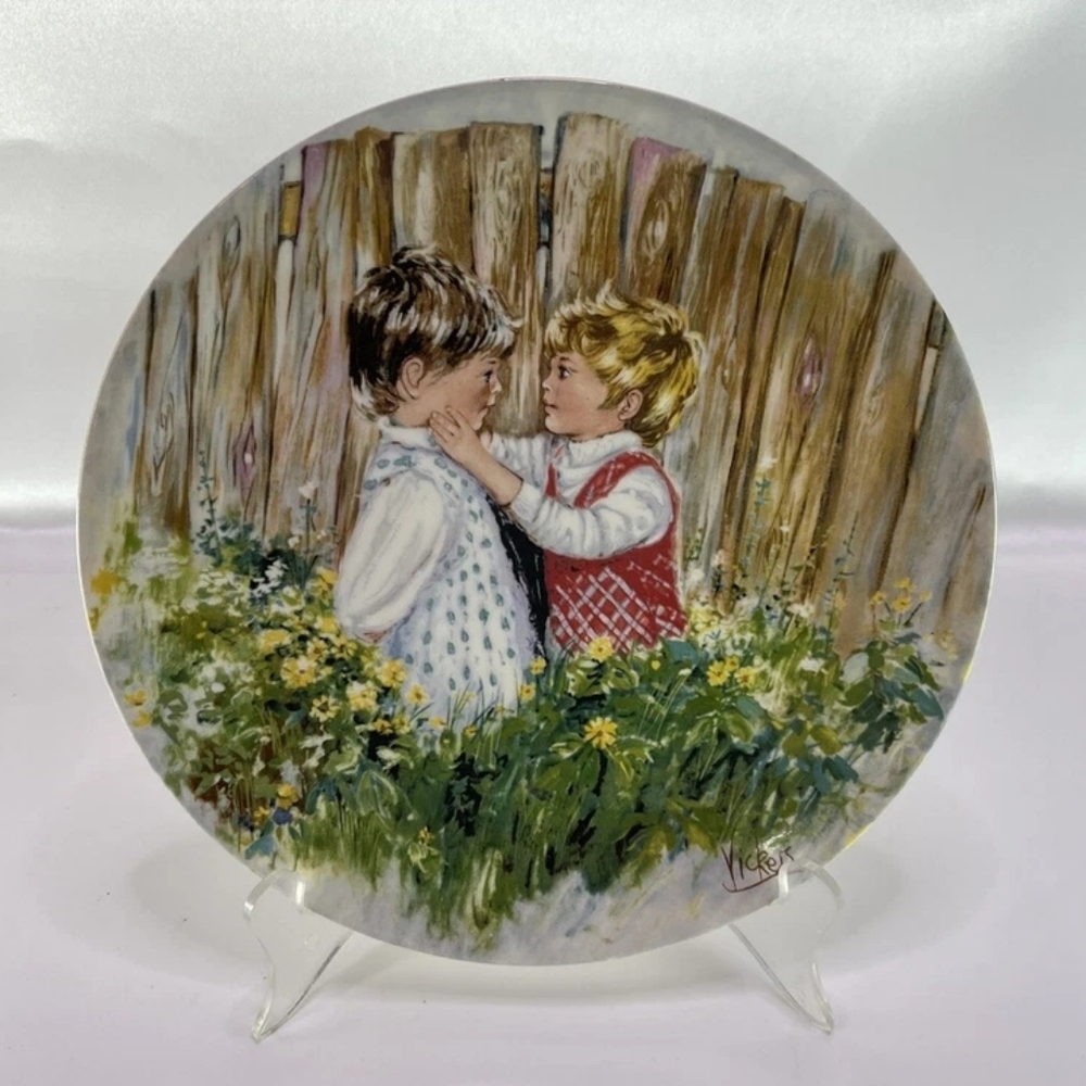 1981 Wedgewood "Be My Friend" By Mary Vickers